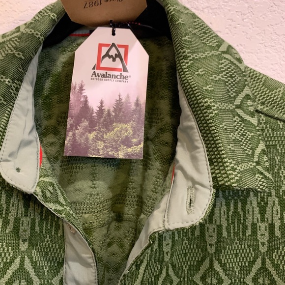 New Avalanche jacket shirt - Picture 3 of 4